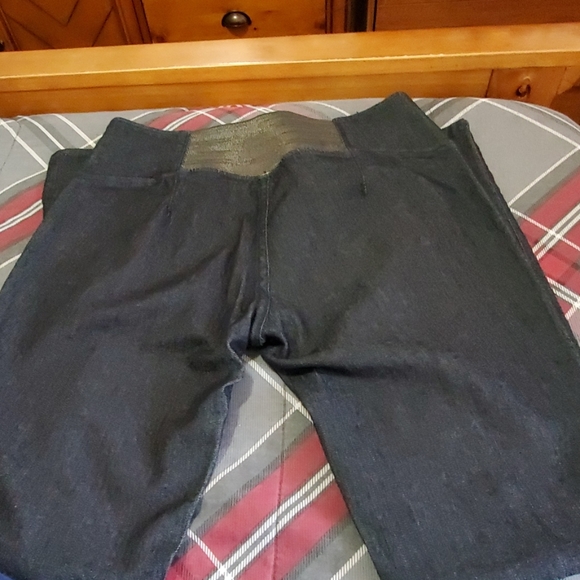 Jean's - Picture 2 of 3